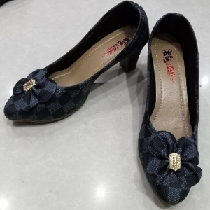 Women's Embellished Heels 👠