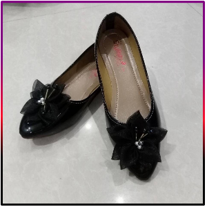 Girls Stylish Flower Pump